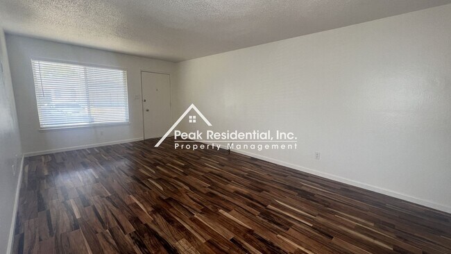 Foto del edificio - Nice 2bd/1ba Lincoln Village Area Duplex w...