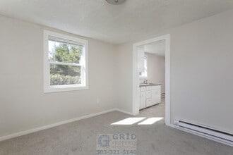 Building Photo - 7537 SE 51st Ave