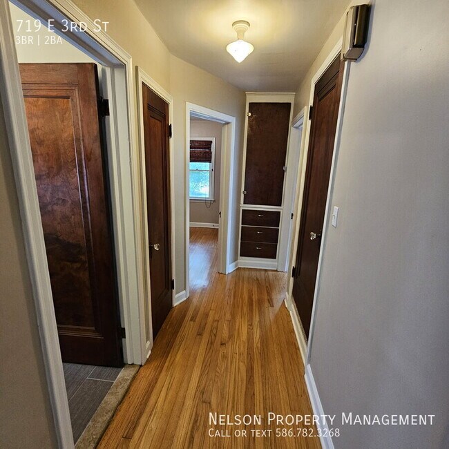 Foto del edificio - 719 E 3rd St