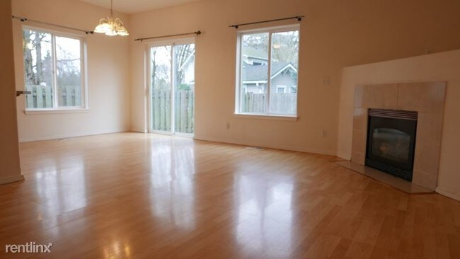 Foto del edificio - 3 br, 2.5 bath Townhome - 1273 NE 69th Ct