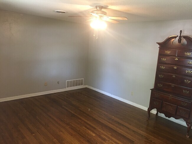 Foto del edificio - 4308 Olsen Blvd