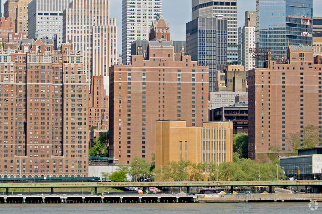 Aerial Photo - 25 Tudor City Place