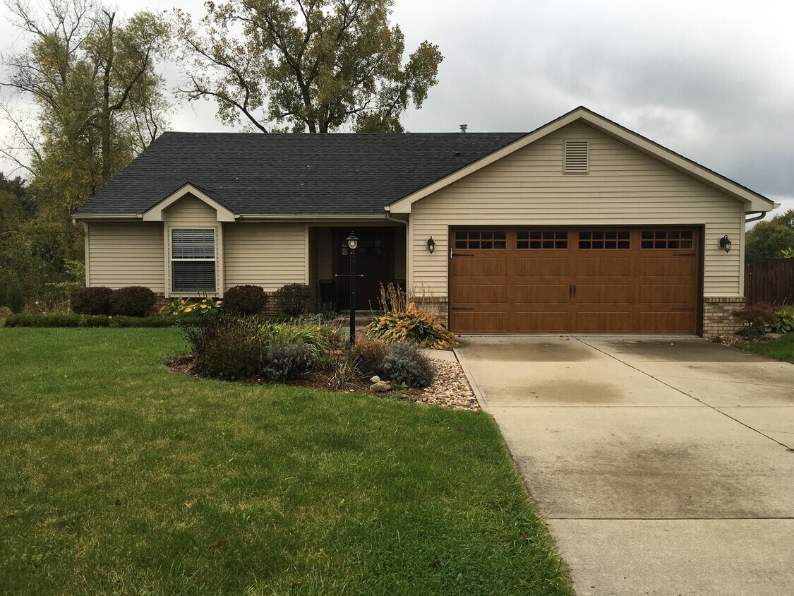 Foto principal - 8427 Burnt Ember Pl