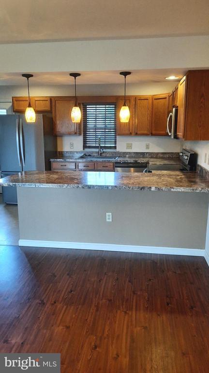 Foto del edificio - 137 Hunters Ridge Dr