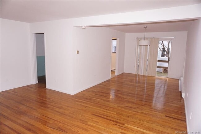 Building Photo - 150 Seaside Ave