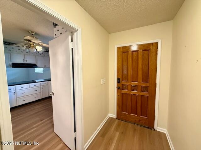 Foto del edificio - 5907 Gumwood Dr