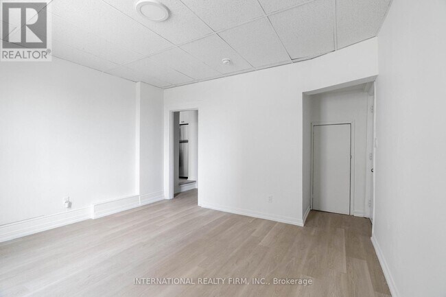Building Photo - 217 Hamilton Rd