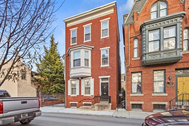 Foto del edificio - Spacious 5 Bedroom, 1.5 Bath Home in York, Pa!