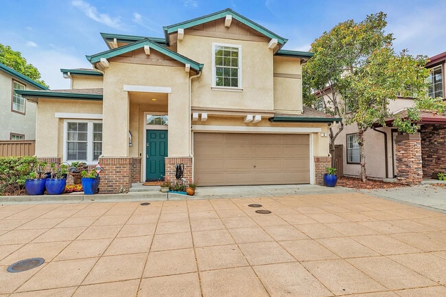 Facade - 5 Pioneer Ct