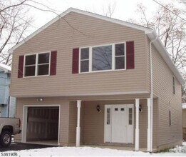 Building Photo - 28 Caldwell Rd