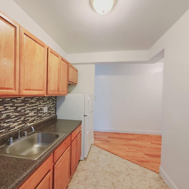 5115 13th Ave Unit 2DD, Brooklyn, NY 11219 Room for Rent in Brooklyn