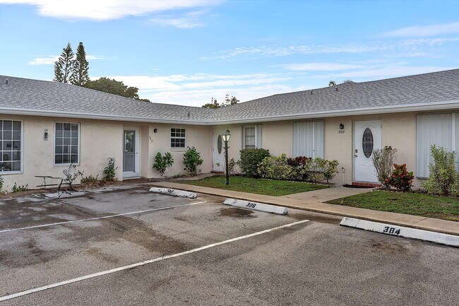 Building Photo - 386 Bennington Ln