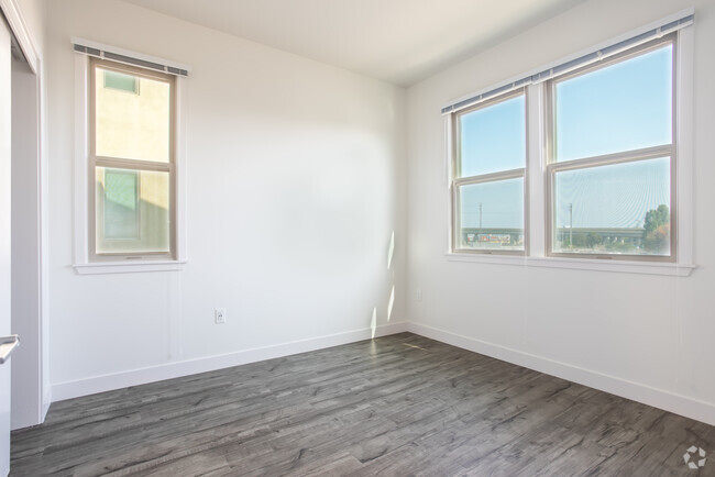 3BR, 2BA - The McDonald - The Point