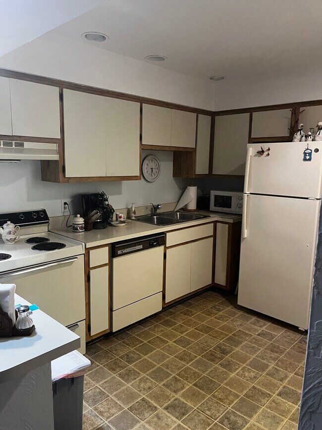 Building Photo - 3417 SW Santa Barbara Pl