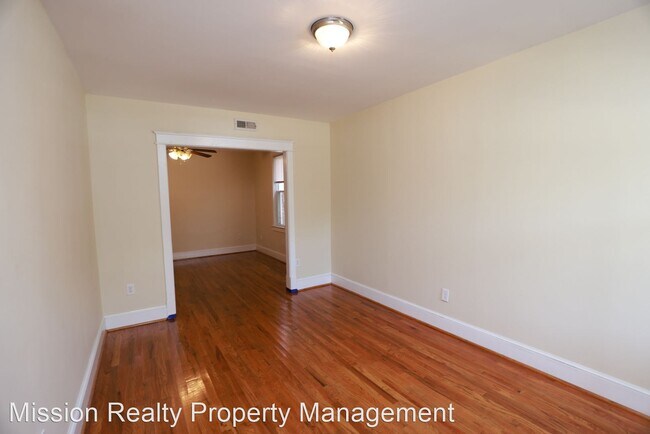 Building Photo - 2 br, 1 bath House - 1400 Bainbridge St Un...
