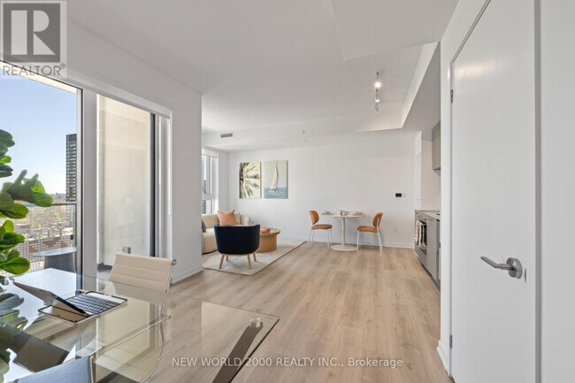 Photo du bâtiment - 101 Roehampton Ave