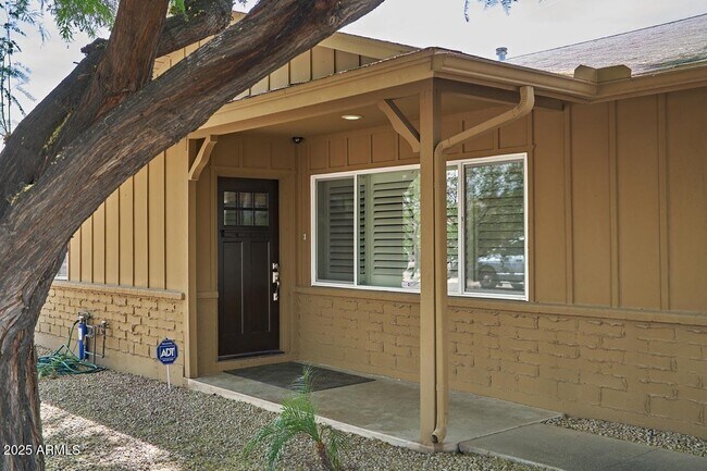 Building Photo - 8209 E Sheridan St