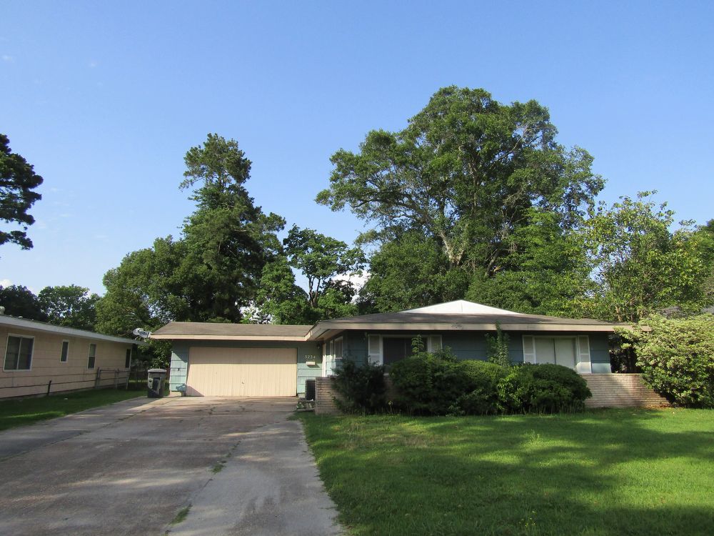 3234 Allison Ave, Groves, TX 77619 House for Rent in Groves, TX