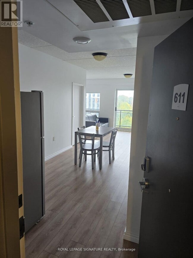 Building Photo - 275 Larch St