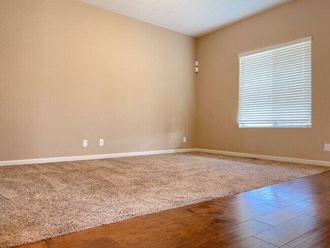 Foto del edificio - Beautiful & Nearly new SW Chalco area 4 bed Two Story