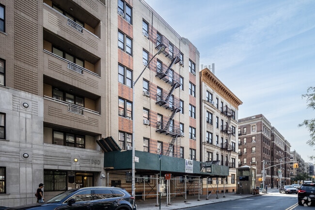 Building Photo - 386 Fort Washington Ave