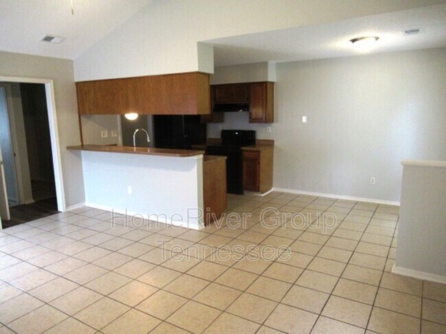 Foto del edificio - 6310 Walnut Grove Rd