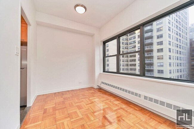 Building Photo - EAST 55 STREET