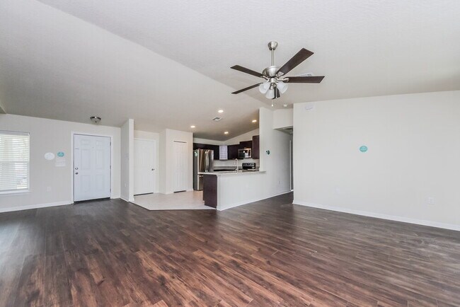 Foto del edificio - 938 Nancy Ct