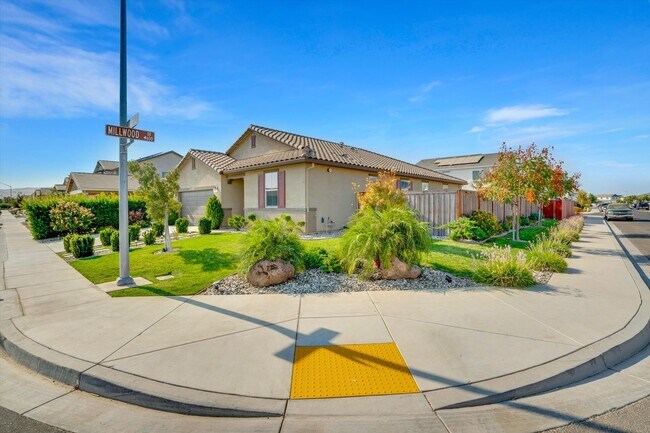 Foto del edificio - Beautiful 4 Bedroom 2 Bath in Patterson, C...