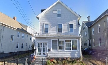 Building Photo - 322 Catherine St