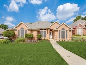 Building Photo - 7345 Cottonwood Ct