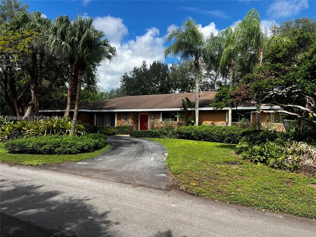 Foto del edificio - 7751 SW 131st St