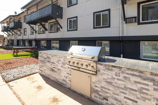 Common BBQ Area - Olympic Square - Gorgeous Renovated Apartm...