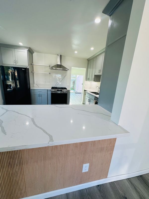 Foto del edificio - 3634 Caspian