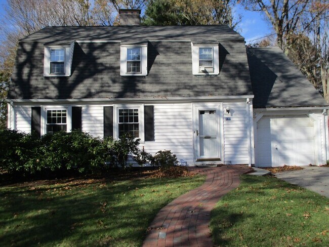 Building Photo - 133 Winslow Rd