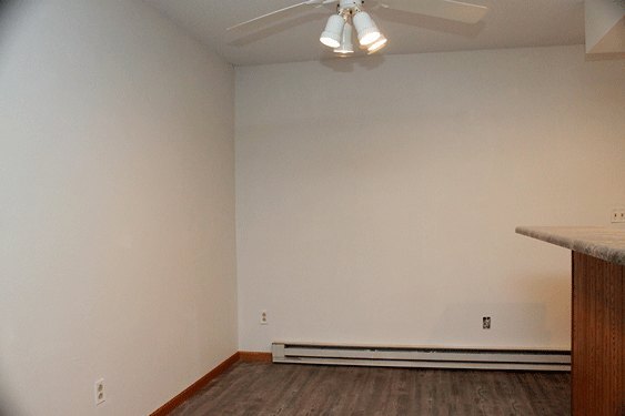 Building Photo - 340 Elm St