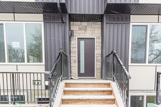 Building Photo - 15103-15196 96 Ave NW