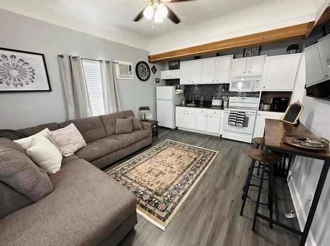 Foto del edificio - 2510 W Main St