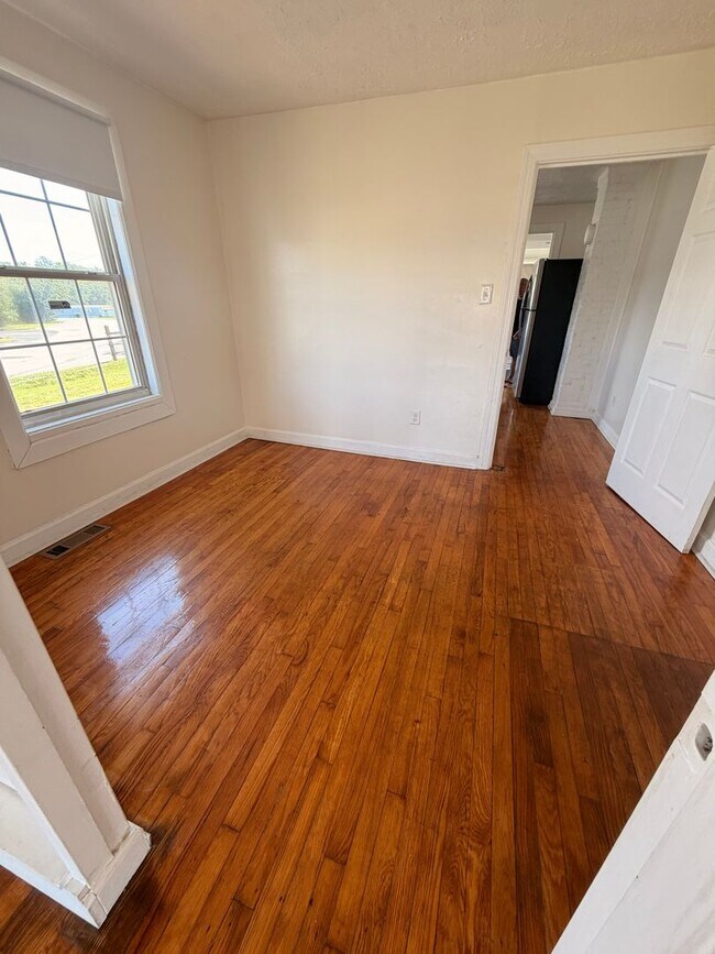 Building Photo - 285 Warrenton Rd