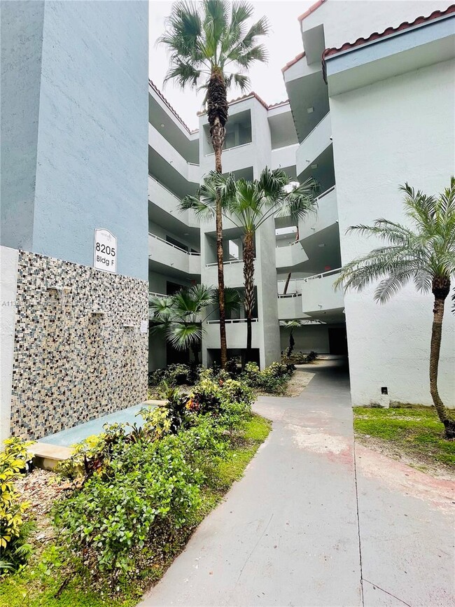 Foto del edificio - 8205 SW 152nd Ave
