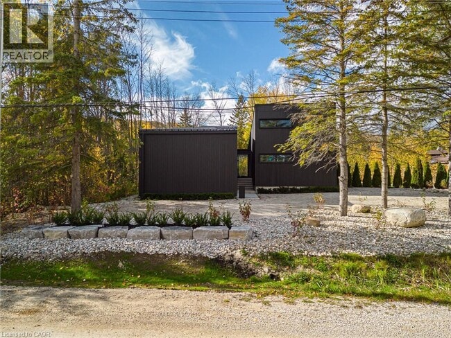 Building Photo - 112 Martin Grv