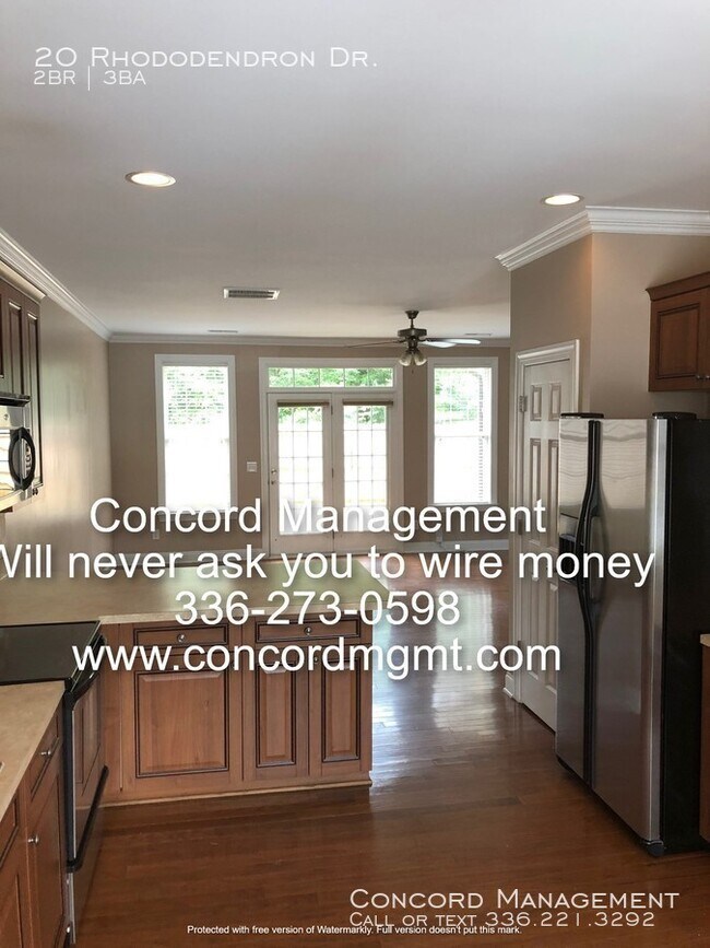 Foto del edificio - 20 Rhododendron Dr