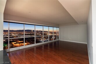 Building Photo - 4575 Dean Martin Dr
