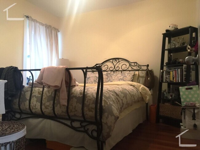 Foto del edificio - 3 Bed 1.5 Bath - Brighton 9/1