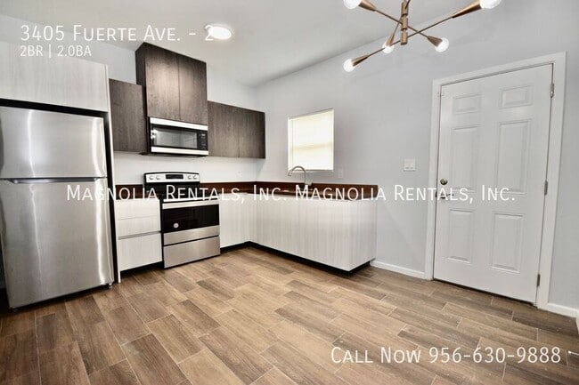 Building Photo - 3405 Fuerte Ave