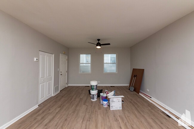Building Photo - 1022 W Fry St