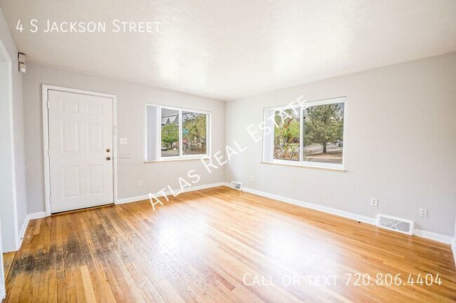 Building Photo - Cherry Creek Duplex! 2 bed, 1 bath! SEE IT...
