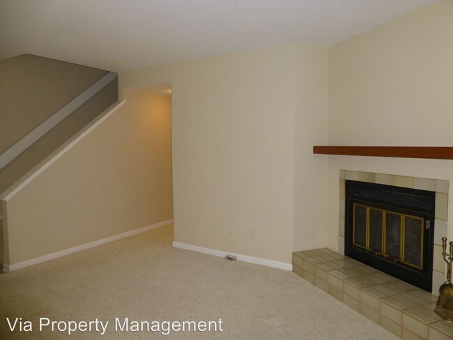 Building Photo - 2340 Westcliffe Ln