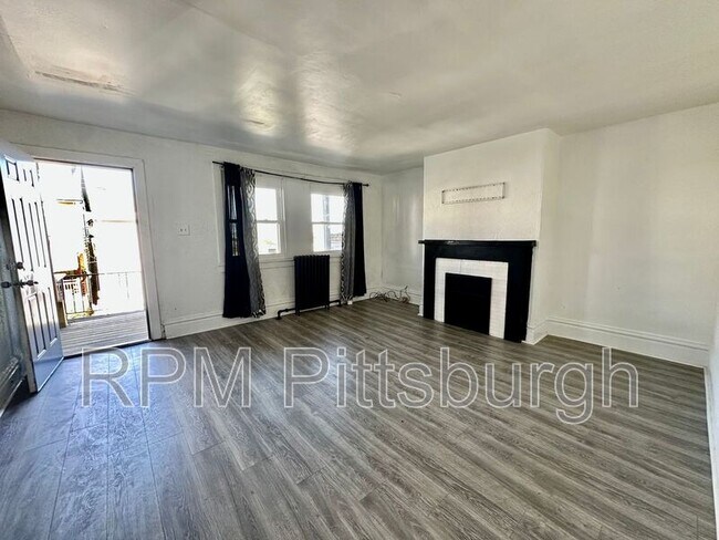 Photo - 2330 Eccles St House