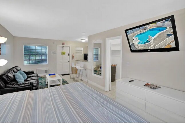 Foto del edificio - 3226 NE 12th St